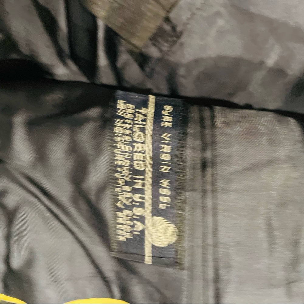 Austin Reed Suit 40 - Picture 5 of 5
